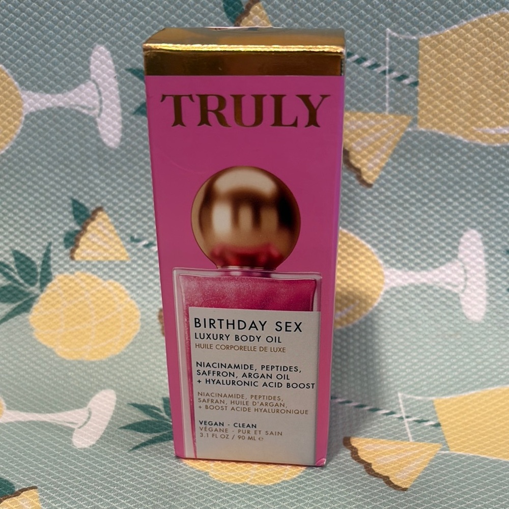 TRULY Luxury Birthday Sex Body Oil